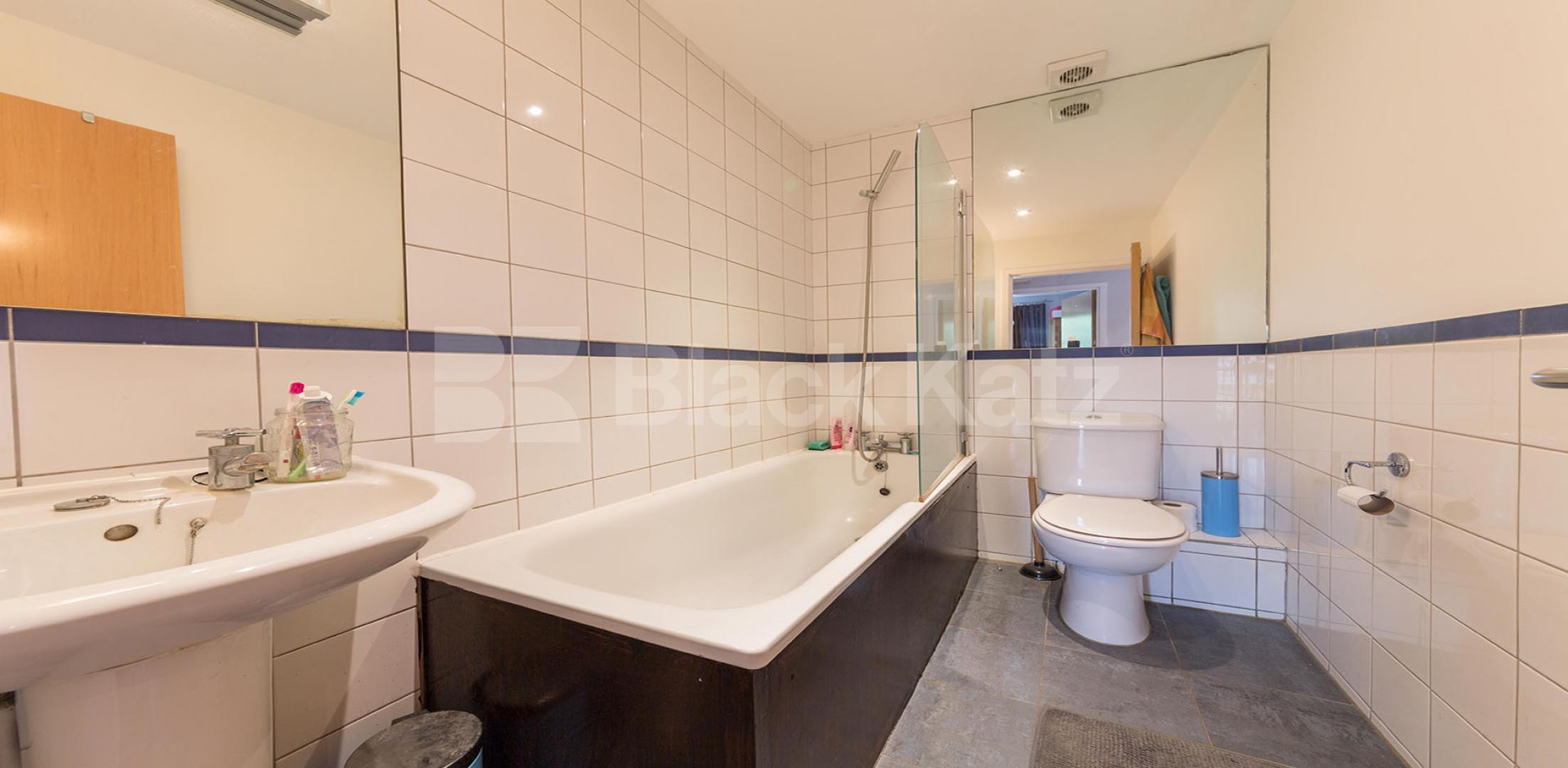 			New Instruction , 2 Bedroom, 1 bath, 1 reception Flat			 Aran Mews, Barnsbury Grove, ISLINGTON-BARNSBURY